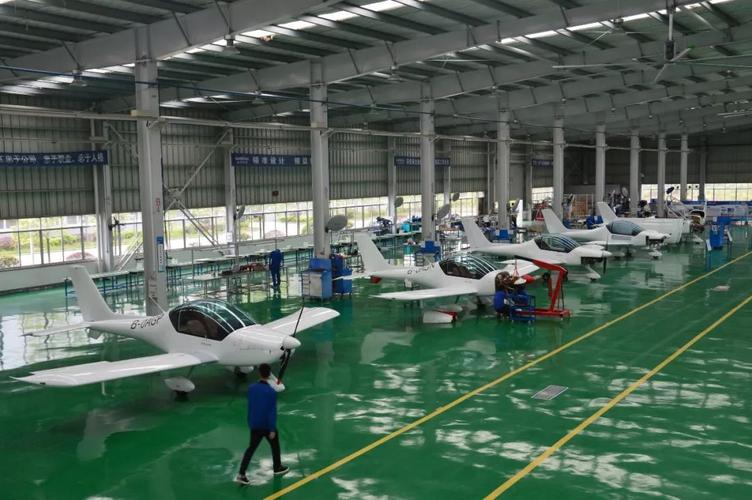 高爾夫球具套裝組成專業(yè)全面解析